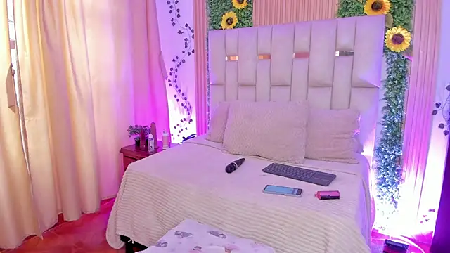 Snapshot of Jade_Nmm chatting on 11-07-25, 01:00 Jade Nmm online show from 11-07-25, 01:00