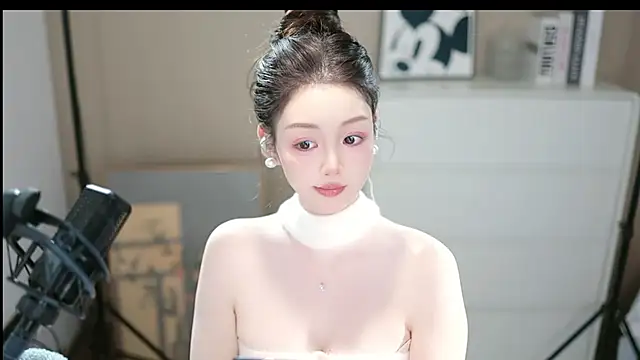 abbyli12 online show from 11-17-25, 03:29