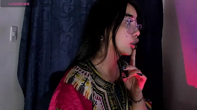 Snapshot of Viioleett_cum chatting on 11-04-25, 02:38 Viioleett cum online show from 11-04-25, 02:38