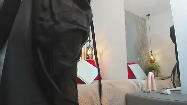 Dominic Taylor  online show from 10-14-25, 03:07