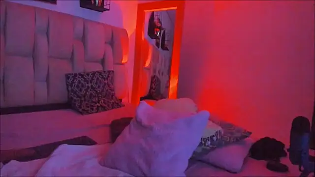 kayla-ada0 online show from 04-25-26, 10:18