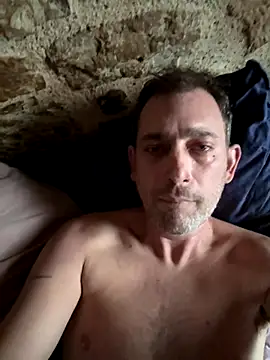 Snapshot of tamtamat46 chatting on 10-29-25, 04:20 tamtamat46 online show from 10-29-25, 04:20