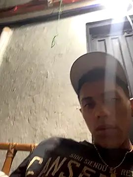 Snapshot of MielAndLeo chatting on 10-26-25, 01:33 MielAndLeo online show from 10-26-25, 01:33