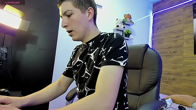 taner king online show from 11-23-25, 03:28