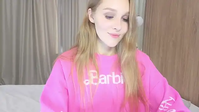 Brigitte Bardot online show from 09-29-25, 06:18