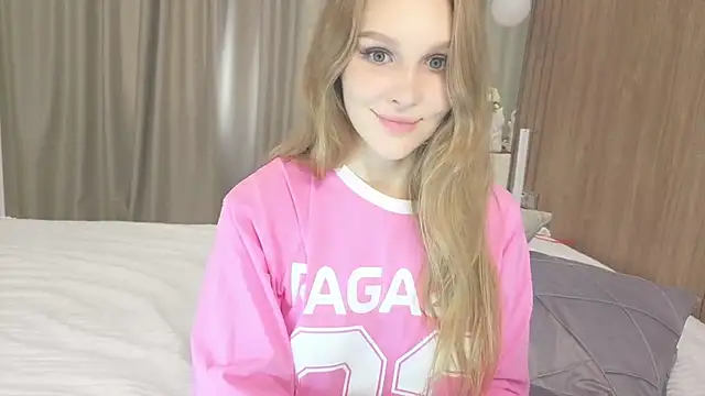 Brigitte Bardot online show from 10-03-25, 06:21