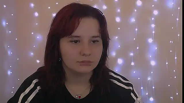 Mina sky  online show from 10-13-25, 09:53