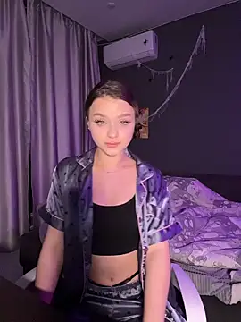 VelvetRush  online show from 10-30-25, 04:30