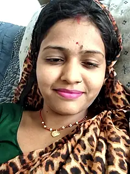 AnanyaKapoor89 online show from 10-21-25, 07:09