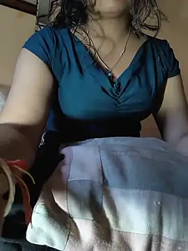 Snapshot of queenbuggi chatting on 05-26-26, 08:21 queenbuggi online show from 05-26-26, 08:21
