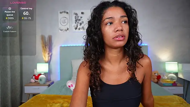 Snapshot of LibertyLust chatting on 10-02-25, 08:43 LibertyLust online show from 10-02-25, 08:43