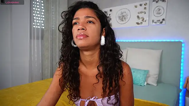 Snapshot of LibertyLust chatting on 10-18-25, 08:37 LibertyLust online show from 10-18-25, 08:37