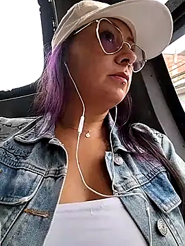 Snapshot of sexxx_mia chatting on 10-03-25, 01:08 sexxx mia online show from 10-03-25, 01:08