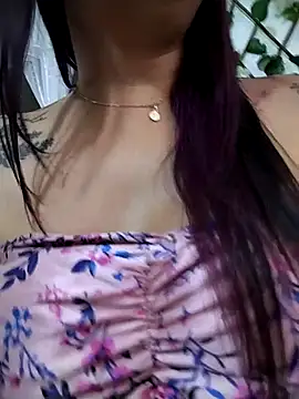 Snapshot of sexxx_mia chatting on 10-06-25, 05:43 sexxx mia online show from 10-06-25, 05:43