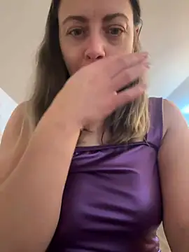 Snapshot of ladywithbigass chatting on 01-18-25, 06:45 ladywithbigass online show from 01-18-25, 06:45