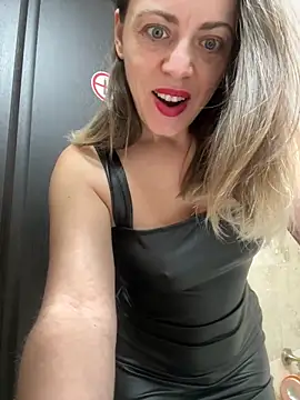 Snapshot of ladywithbigass chatting on 01-23-25, 05:45 ladywithbigass online show from 01-23-25, 05:45