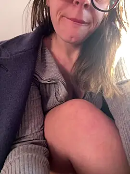 Snapshot of ladywithbigass chatting on 02-10-25, 12:50 ladywithbigass online show from 02-10-25, 12:50