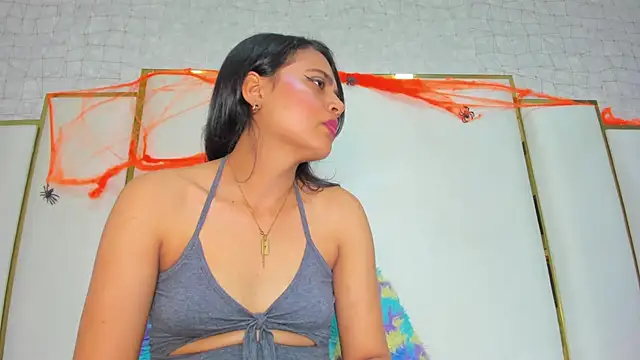 Snapshot of thalia888_ chatting on 10-28-25, 07:05 thalia888 online show from 10-28-25, 07:05