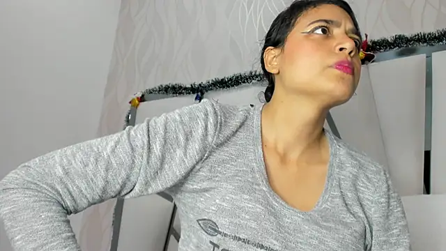 Snapshot of thalia888_ chatting on 12-14-25, 07:07 thalia888 online show from 12-14-25, 07:07