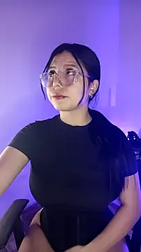 SiennaValera online show from 11-26-25, 04:08