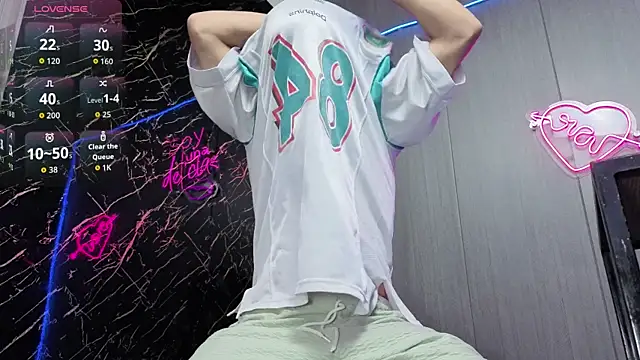 Snapshot of ThorDick_ chatting on 09-11-25, 04:56 ThorDick  online show from 09-11-25, 04:56