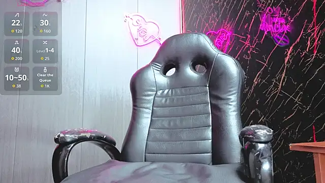 Snapshot of ThorDick_ chatting on 09-28-25, 06:19 ThorDick  online show from 09-28-25, 06:19