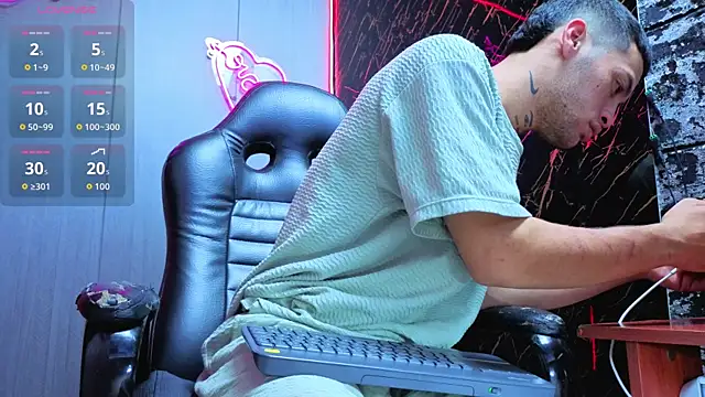 Snapshot of ThorDick_ chatting on 10-01-25, 10:32 ThorDick  online show from 10-01-25, 10:32