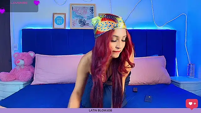 Naiaa Cruz online show from 04-11-26, 07:51