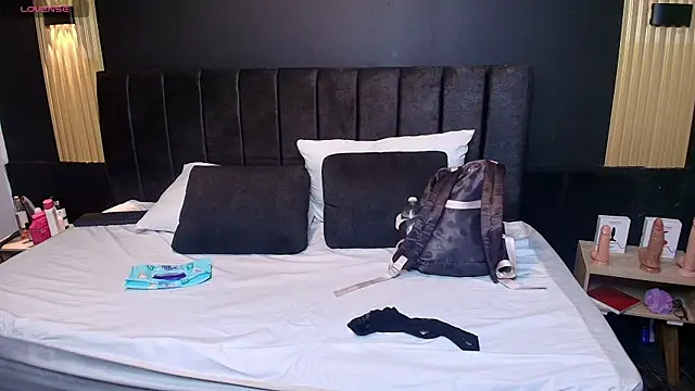 Snapshot of SexyRachel_ chatting on 10-01-25, 12:00 SexyRachel online show from 10-01-25, 12:00