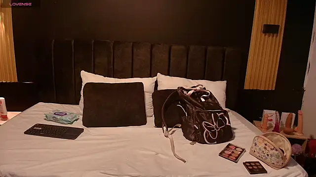 Snapshot of SexyRachel_ chatting on 10-05-25, 11:41 SexyRachel online show from 10-05-25, 11:41