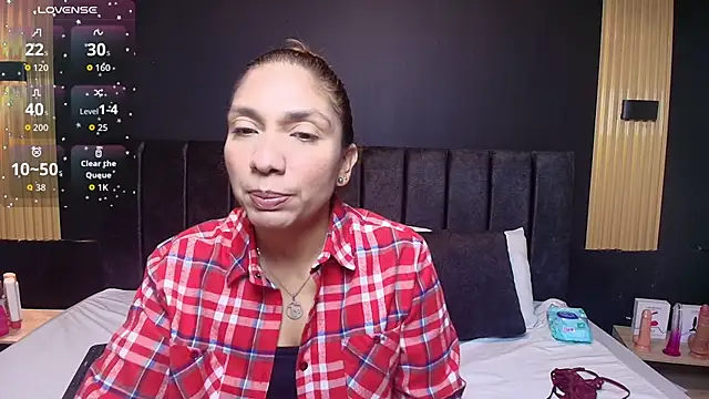 Snapshot of SexyRachel_ chatting on 10-06-25, 12:02 SexyRachel online show from 10-06-25, 12:02