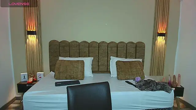 Snapshot of SexyRachel_ chatting on 10-07-25, 11:51 SexyRachel online show from 10-07-25, 11:51