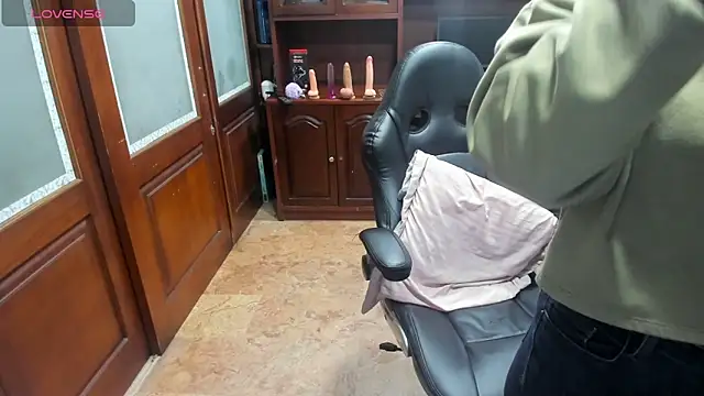 Snapshot of SexyRachel_ chatting on 10-22-25, 12:05 SexyRachel online show from 10-22-25, 12:05