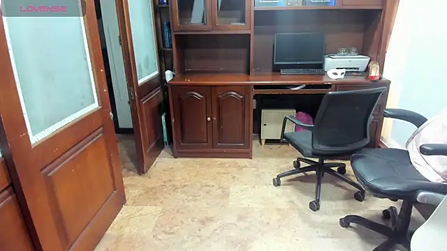 Snapshot of SexyRachel_ chatting on 10-23-25, 12:04 SexyRachel online show from 10-23-25, 12:04