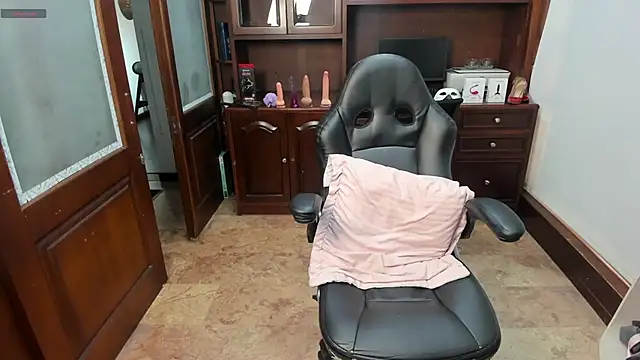 Snapshot of SexyRachel_ chatting on 10-26-25, 12:22 SexyRachel online show from 10-26-25, 12:22