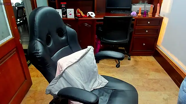 Snapshot of SexyRachel_ chatting on 11-01-25, 12:07 SexyRachel online show from 11-01-25, 12:07