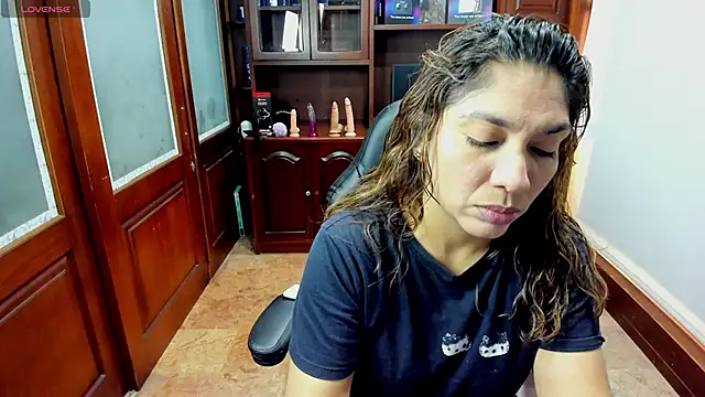 Snapshot of SexyRachel_ chatting on 11-23-25, 12:05 SexyRachel online show from 11-23-25, 12:05