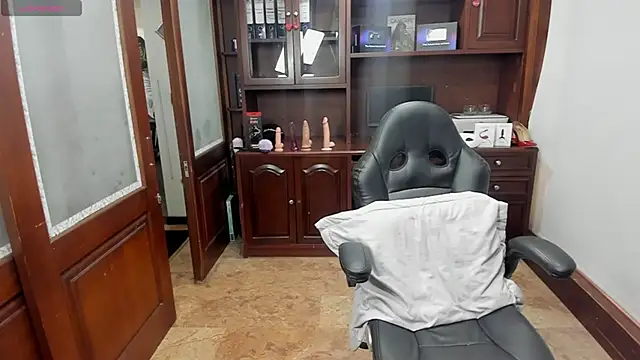 Snapshot of SexyRachel_ chatting on 11-26-25, 12:06 SexyRachel online show from 11-26-25, 12:06