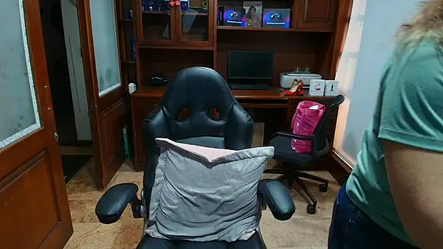 Snapshot of SexyRachel_ chatting on 12-01-25, 11:59 SexyRachel online show from 12-01-25, 11:59