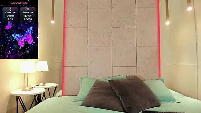 Snapshot of krystal_swift chatting on 09-12-25, 07:25 krystal swift online show from 09-12-25, 07:25