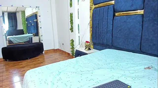 Snapshot of vyumekoper chatting on 09-28-25, 03:45 vyumekoper online show from 09-28-25, 03:45