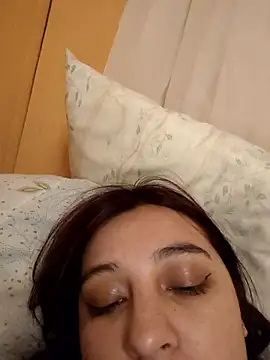 Snapshot of caronicole77 chatting on 01-10-26, 11:31 caronicole77 online show from 01-10-26, 11:31