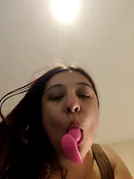 Snapshot of caronicole77 chatting on 03-08-26, 02:37 caronicole77 online show from 03-08-26, 02:37