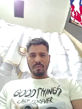 Snapshot of Danypeluche chatting on 09-20-25, 04:46 Danypeluche online show from 09-20-25, 04:46