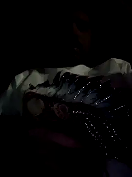 Snapshot of Danypeluche chatting on 10-17-25, 06:16 Danypeluche online show from 10-17-25, 06:16