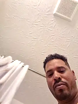 Snapshot of Danypeluche chatting on 10-30-25, 03:52 Danypeluche online show from 10-30-25, 03:52