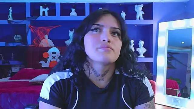 sari belle online show from 10-30-25, 04:03