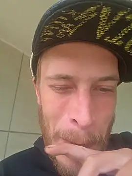 Snapshot of Leshok chatting on 11-12-25, 09:47 Leshok online show from 11-12-25, 09:47