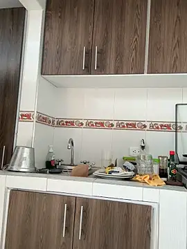 Snapshot of evelyn_1702 chatting on 09-21-25, 06:42 evelyn 1702 online show from 09-21-25, 06:42