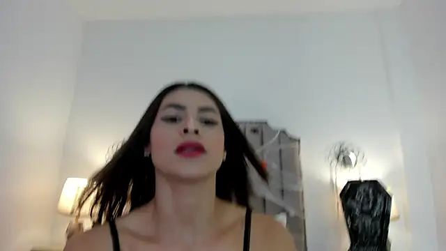 Snapshot of LanaFerrer chatting on 10-29-25, 07:48 LanaFerrer online show from 10-29-25, 07:48